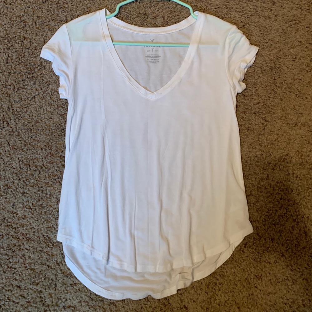 American Eagle Vneck T-Shirt